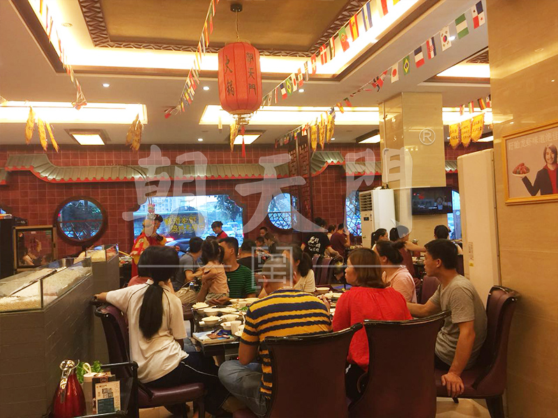 火鍋店如何降低排隊時的顧客流失率？