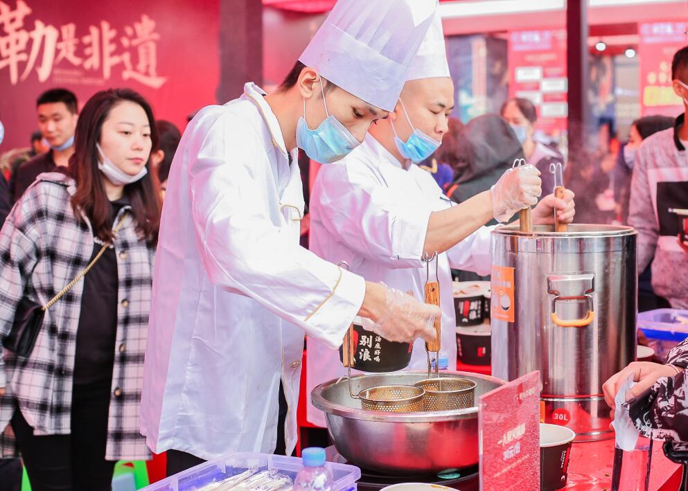 莊河開火鍋加盟店，可以這樣抓住顧客心思！