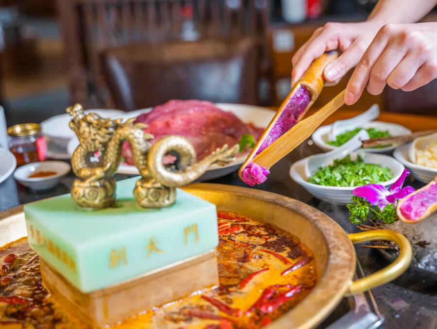 墊江開火鍋加盟店，如何做好戶外宣傳？