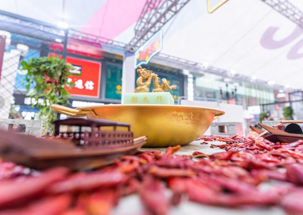 火鍋店沒錢做廣告？不妨試試免費“廣告位”！