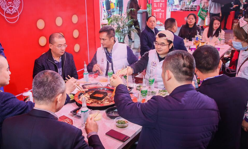 種草平臺(tái)接連翻車，網(wǎng)紅餐飲是否可信？