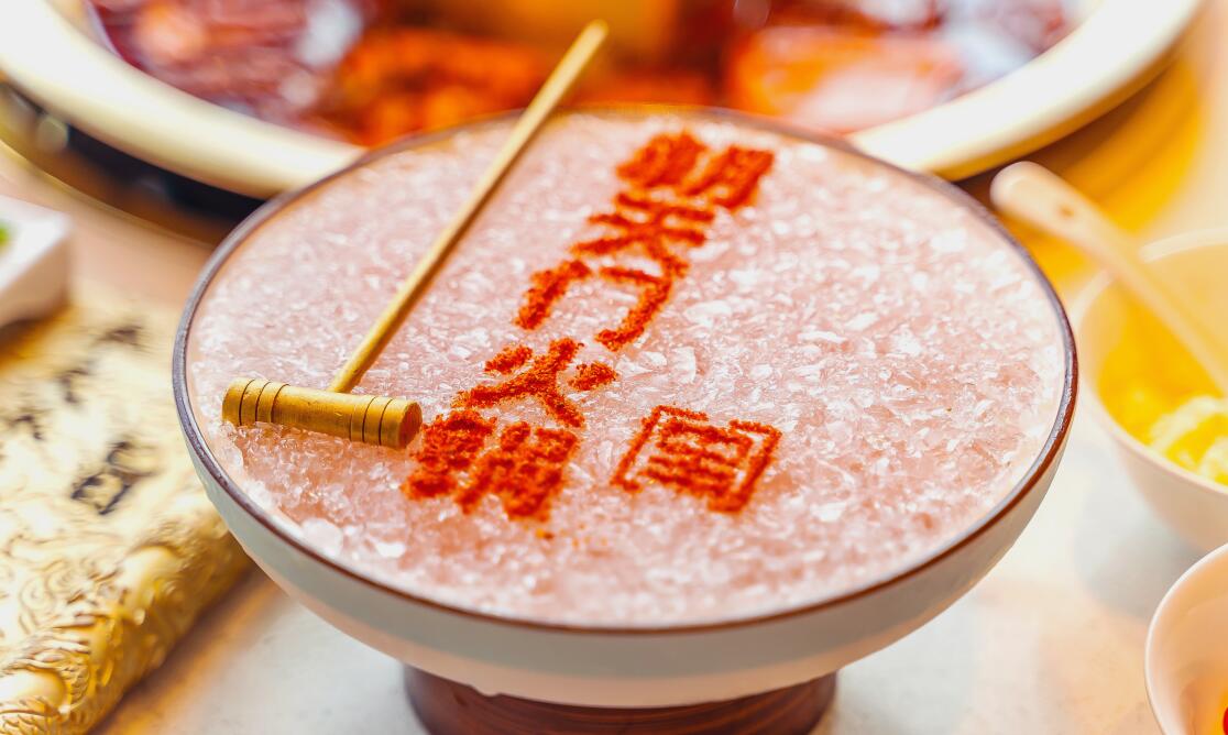 火鍋店客群分析：70%在意性價比，30%追求高品質！
